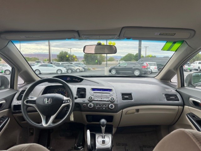2011 Urban Titanium Metallic /Beige Honda Civic LX (2HGFA1F56BH) with an 1.8L I-4 i-VTEC variable valve control engine, Automatic transmission, located at 940 North Main Street, Cedar City, UT, 84720, (435) 628-0023, 37.692936, -113.061897- Photo#22