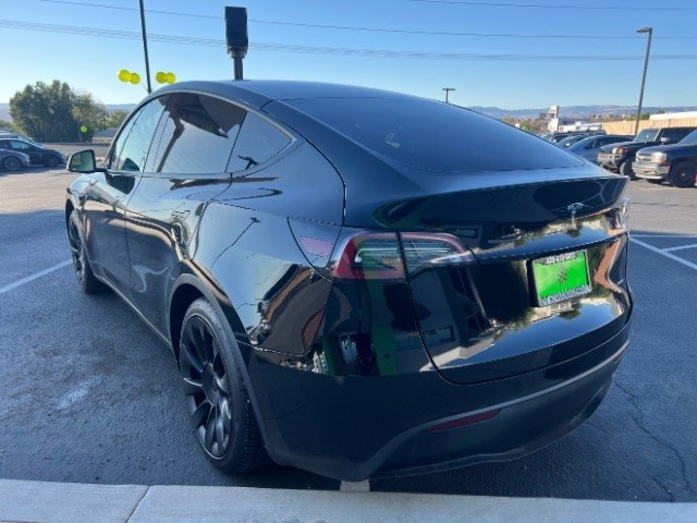 2022 Solid Black /White/Black Tesla Model Y Long Range Dual Motor All-Wheel Drive (7SAYGAEE6NF) with an ELECTRIC engine, Electric transmission, located at 1865 East Red Hills Pkwy, St. George, 84770, (435) 628-0023, 37.120850, -113.543640 - Tesla Model Y All Wheel Drive HW3 with 7 Seats, Third Row, Great tires, Interior is in great condition. Dont let the miles scare you this Tesla has been thoroughly inspected and has plenty of life. Every Tesla we sell has had cabin air filter replaced, radiator cleaned, fluids topped AND comes w- Photo#6
