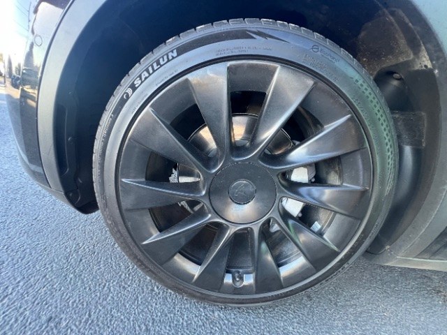 2022 Solid Black /White/Black Tesla Model Y Long Range Dual Motor All-Wheel Drive (7SAYGAEE6NF) with an ELECTRIC engine, Electric transmission, located at 1865 East Red Hills Pkwy, St. George, 84770, (435) 628-0023, 37.120850, -113.543640 - Tesla Model Y All Wheel Drive HW3 with 7 Seats, Third Row, Great tires, Interior is in great condition. Dont let the miles scare you this Tesla has been thoroughly inspected and has plenty of life. Every Tesla we sell has had cabin air filter replaced, radiator cleaned, fluids topped AND comes w- Photo#13