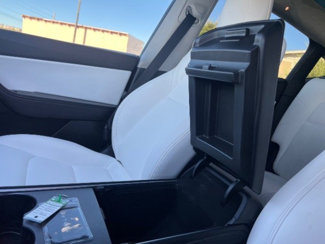 2022 Solid Black /White/Black Tesla Model Y Long Range Dual Motor All-Wheel Drive (7SAYGAEE6NF) with an ELECTRIC engine, Electric transmission, located at 1865 East Red Hills Pkwy, St. George, 84770, (435) 628-0023, 37.120850, -113.543640 - Tesla Model Y All Wheel Drive HW3 with 7 Seats, Third Row, Great tires, Interior is in great condition. Dont let the miles scare you this Tesla has been thoroughly inspected and has plenty of life. Every Tesla we sell has had cabin air filter replaced, radiator cleaned, fluids topped AND comes w- Photo#19