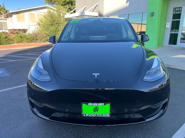 2022 Solid Black /Black Tesla Model Y Performance Dual Motor All-Wheel Drive (7SAYGDEF3NF) with an ELECTRIC engine, Electric transmission, located at 1865 East Red Hills Pkwy, St. George, 84770, (435) 628-0023, 37.120850, -113.543640 - Beautiful Tesla Model Y Performance with white interior. Excellent condition, new tires. Battery gets 260 miles on a full charge. Thats 82% healthy battery. 2 Owner, No accidents. At 4 Seasons Auto we clean the radiator and replace the cabin air filter on every Tesla. We also provide a CHARGER K- Photo#3
