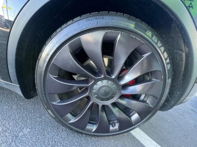 2022 Solid Black /Black Tesla Model Y Performance Dual Motor All-Wheel Drive (7SAYGDEF3NF) with an ELECTRIC engine, Electric transmission, located at 1865 East Red Hills Pkwy, St. George, 84770, (435) 628-0023, 37.120850, -113.543640 - Beautiful Tesla Model Y Performance with white interior. Excellent condition, new tires. Battery gets 260 miles on a full charge. Thats 82% healthy battery. 2 Owner, No accidents. At 4 Seasons Auto we clean the radiator and replace the cabin air filter on every Tesla. We also provide a CHARGER K- Photo#13