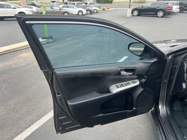 2013 Magnetic Gray Metallic /Black Toyota Camry SE (4T1BF1FK6DU) with an 2.5L I-4 DOHC engine, Automatic transmission, located at 1865 East Red Hills Pkwy, St. George, 84770, (435) 628-0023, 37.120850, -113.543640 - Versatile Southern Utah travel starts with this 2013 Toyota Camry SE. Its 2.5L 4-cylinder, 6-speed automatic transmission, and front-wheel drive make it a smart fit for commuting, errands, and everyday driving. With 158356 miles, this Camry is ready for its next adventure. The SE adds sport-tuned s- Photo#12