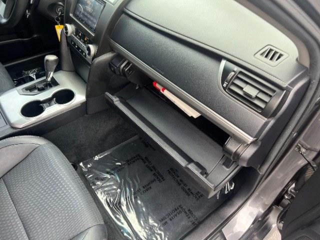 2013 Magnetic Gray Metallic /Black Toyota Camry SE (4T1BF1FK6DU) with an 2.5L I-4 DOHC engine, Automatic transmission, located at 1865 East Red Hills Pkwy, St. George, 84770, (435) 628-0023, 37.120850, -113.543640 - Versatile Southern Utah travel starts with this 2013 Toyota Camry SE. Its 2.5L 4-cylinder, 6-speed automatic transmission, and front-wheel drive make it a smart fit for commuting, errands, and everyday driving. With 158356 miles, this Camry is ready for its next adventure. The SE adds sport-tuned s- Photo#29