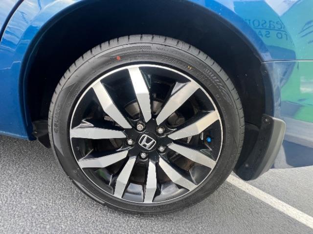 2015 Dyno Blue Pearl /Beige Honda Civic EX-L (2HGFB2F95FH) with an 1.8L I-4 i-VTEC variable valve control engine, Automatic transmission, located at 940 North Main Street, Cedar City, UT, 84720, (435) 628-0023, 37.692936, -113.061897 - Versatile Southern Utah travel starts with this 2015 Honda Civic EX-L. Its 1.8L 4-cylinder, continuously variable transmission, and front-wheel drive make it a smart fit for commuting, errands, and comfortable daily driving. With 147556 miles, this Civic is ready for its next adventure. The EX-L ad- Photo#8