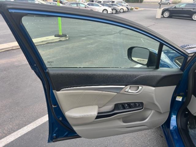 2015 Dyno Blue Pearl /Beige Honda Civic EX-L (2HGFB2F95FH) with an 1.8L I-4 i-VTEC variable valve control engine, Automatic transmission, located at 940 North Main Street, Cedar City, UT, 84720, (435) 628-0023, 37.692936, -113.061897 - Versatile Southern Utah travel starts with this 2015 Honda Civic EX-L. Its 1.8L 4-cylinder, continuously variable transmission, and front-wheel drive make it a smart fit for commuting, errands, and comfortable daily driving. With 147556 miles, this Civic is ready for its next adventure. The EX-L ad- Photo#12