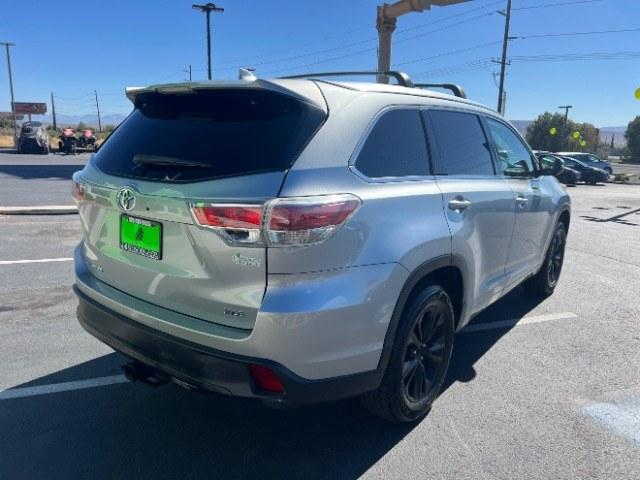 2014 Silver Sky Metallic /Black Toyota Highlander XLE V6 (5TDKKRFH3ES) with an 3.5L V-6 DOHC engine, Automatic transmission, located at 1865 East Red Hills Pkwy, St. George, 84770, (435) 628-0023, 37.120850, -113.543640 - Versatile Southern Utah travel starts with this 2014 Toyota Highlander XLE V6. Its 3.5L V-6, automatic transmission, and front-wheel drive make it a smart fit for family travel, errands, and Southern Utah adventures. With 165705 miles, this Highlander is ready for its next adventure. The XLE V6 add- Photo#6