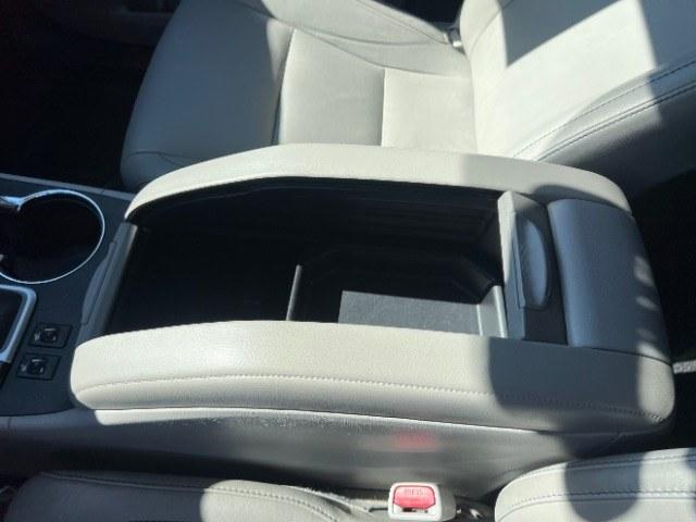 2014 Silver Sky Metallic /Black Toyota Highlander XLE V6 (5TDKKRFH3ES) with an 3.5L V-6 DOHC engine, Automatic transmission, located at 1865 East Red Hills Pkwy, St. George, 84770, (435) 628-0023, 37.120850, -113.543640 - Versatile Southern Utah travel starts with this 2014 Toyota Highlander XLE V6. Its 3.5L V-6, automatic transmission, and front-wheel drive make it a smart fit for family travel, errands, and Southern Utah adventures. With 165705 miles, this Highlander is ready for its next adventure. The XLE V6 add- Photo#19