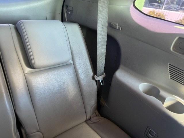 2014 Silver Sky Metallic /Black Toyota Highlander XLE V6 (5TDKKRFH3ES) with an 3.5L V-6 DOHC engine, Automatic transmission, located at 1865 East Red Hills Pkwy, St. George, 84770, (435) 628-0023, 37.120850, -113.543640 - Versatile Southern Utah travel starts with this 2014 Toyota Highlander XLE V6. Its 3.5L V-6, automatic transmission, and front-wheel drive make it a smart fit for family travel, errands, and Southern Utah adventures. With 165705 miles, this Highlander is ready for its next adventure. The XLE V6 add- Photo#24