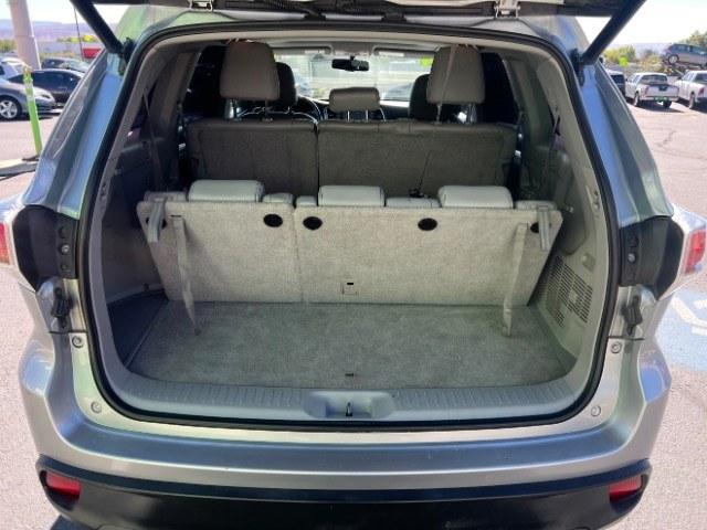 2014 Silver Sky Metallic /Black Toyota Highlander XLE V6 (5TDKKRFH3ES) with an 3.5L V-6 DOHC engine, Automatic transmission, located at 1865 East Red Hills Pkwy, St. George, 84770, (435) 628-0023, 37.120850, -113.543640 - Versatile Southern Utah travel starts with this 2014 Toyota Highlander XLE V6. Its 3.5L V-6, automatic transmission, and front-wheel drive make it a smart fit for family travel, errands, and Southern Utah adventures. With 165705 miles, this Highlander is ready for its next adventure. The XLE V6 add- Photo#27