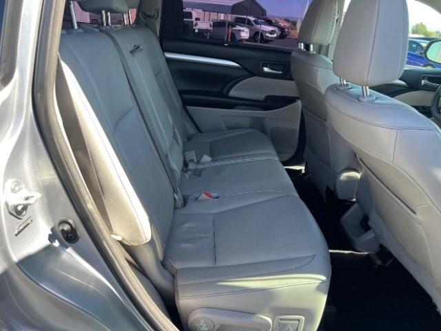 2014 Silver Sky Metallic /Black Toyota Highlander XLE V6 (5TDKKRFH3ES) with an 3.5L V-6 DOHC engine, Automatic transmission, located at 1865 East Red Hills Pkwy, St. George, 84770, (435) 628-0023, 37.120850, -113.543640 - Versatile Southern Utah travel starts with this 2014 Toyota Highlander XLE V6. Its 3.5L V-6, automatic transmission, and front-wheel drive make it a smart fit for family travel, errands, and Southern Utah adventures. With 165705 miles, this Highlander is ready for its next adventure. The XLE V6 add- Photo#29