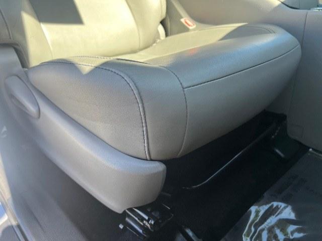 2014 Silver Sky Metallic /Black Toyota Highlander XLE V6 (5TDKKRFH3ES) with an 3.5L V-6 DOHC engine, Automatic transmission, located at 1865 East Red Hills Pkwy, St. George, 84770, (435) 628-0023, 37.120850, -113.543640 - Versatile Southern Utah travel starts with this 2014 Toyota Highlander XLE V6. Its 3.5L V-6, automatic transmission, and front-wheel drive make it a smart fit for family travel, errands, and Southern Utah adventures. With 165705 miles, this Highlander is ready for its next adventure. The XLE V6 add- Photo#31