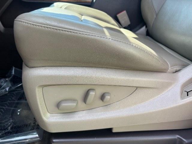 2015 Summit White /Cocoa/Dune GMC Sierra 1500 SLT (3GTU2VEC6FG) , Automatic transmission, located at 1865 East Red Hills Pkwy, St. George, 84770, (435) 628-0023, 37.120850, -113.543640 - Versatile Southern Utah travel starts with this 2015 GMC Sierra 1500 SLT Crew Cab. Its 5.3L V8, 6-speed automatic, and 4WD make it a smart fit for work days, weekend projects, and outdoor trips. With 112,695 miles, this Sierra is ready for its next adventure. The SLT adds air conditioning, alloy wh- Photo#13