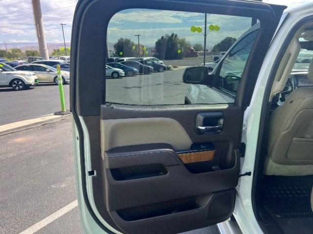 2015 Summit White /Cocoa/Dune GMC Sierra 1500 SLT (3GTU2VEC6FG) , Automatic transmission, located at 1865 East Red Hills Pkwy, St. George, 84770, (435) 628-0023, 37.120850, -113.543640 - Versatile Southern Utah travel starts with this 2015 GMC Sierra 1500 SLT Crew Cab. Its 5.3L V8, 6-speed automatic, and 4WD make it a smart fit for work days, weekend projects, and outdoor trips. With 112,695 miles, this Sierra is ready for its next adventure. The SLT adds air conditioning, alloy wh- Photo#20
